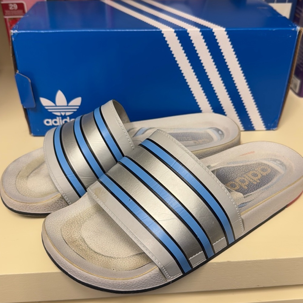 Adidas  Adilette Slides Premium 'Micropacer' FX4410 Size 6